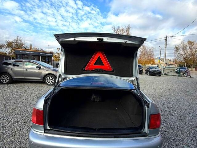 Ауди А8, объемом двигателя 4.2 л и пробегом 300 тыс. км за 4200 $, фото 8 на Automoto.ua