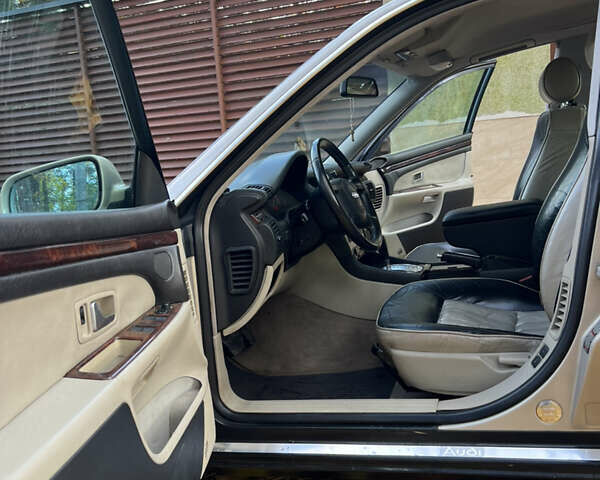 Ауді A8, об'ємом двигуна 3.7 л та пробігом 488 тис. км за 9998 $, фото 26 на Automoto.ua