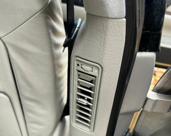 Ауді A8, об'ємом двигуна 3.7 л та пробігом 488 тис. км за 9998 $, фото 18 на Automoto.ua