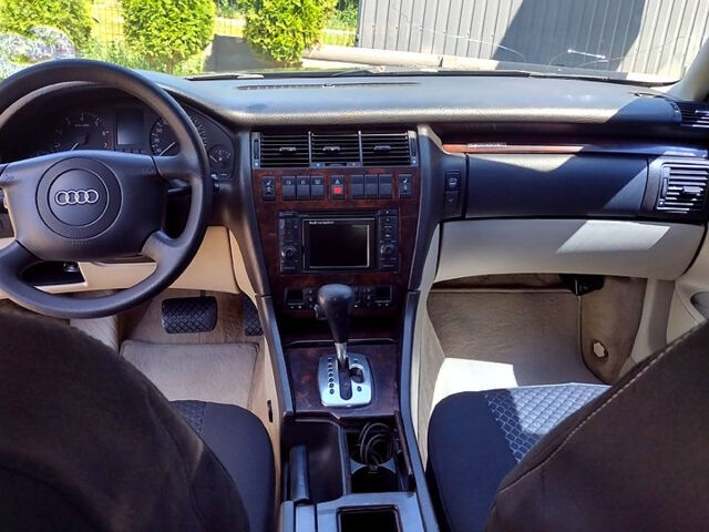 Ауди А8, объемом двигателя 2.8 л и пробегом 344 тыс. км за 3000 $, фото 10 на Automoto.ua