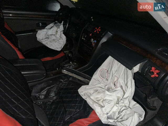 Ауді A8, об'ємом двигуна 2.5 л та пробігом 300 тис. км за 1650 $, фото 1 на Automoto.ua