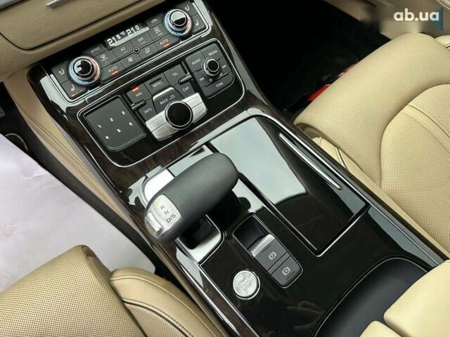 Ауді A8, об'ємом двигуна 6.3 л та пробігом 220 тис. км за 69000 $, фото 10 на Automoto.ua