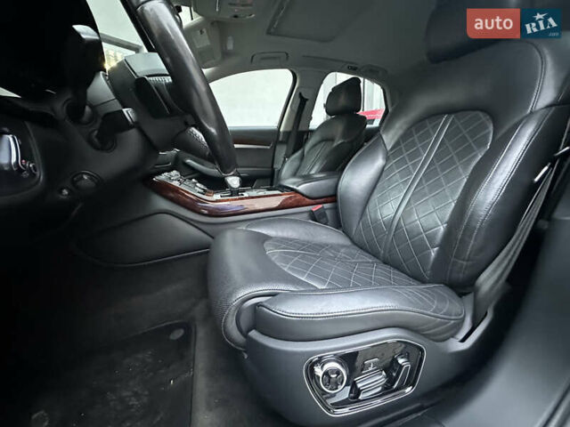Ауді A8, об'ємом двигуна 3 л та пробігом 234 тис. км за 13888 $, фото 10 на Automoto.ua