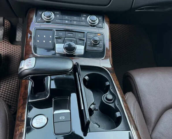 Ауди А8, объемом двигателя 4.2 л и пробегом 281 тыс. км за 14500 $, фото 4 на Automoto.ua