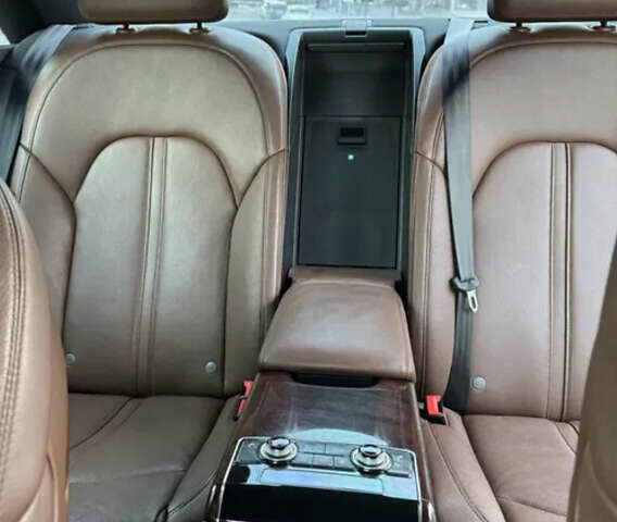 Ауди А8, объемом двигателя 4.2 л и пробегом 281 тыс. км за 14500 $, фото 10 на Automoto.ua