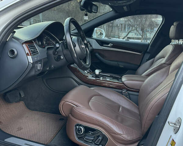 Ауди А8, объемом двигателя 4.2 л и пробегом 281 тыс. км за 16500 $, фото 14 на Automoto.ua