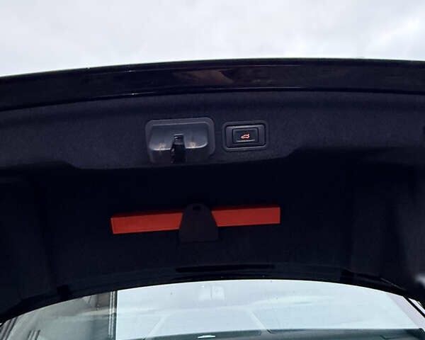 Ауди А8, объемом двигателя 3 л и пробегом 213 тыс. км за 16000 $, фото 9 на Automoto.ua