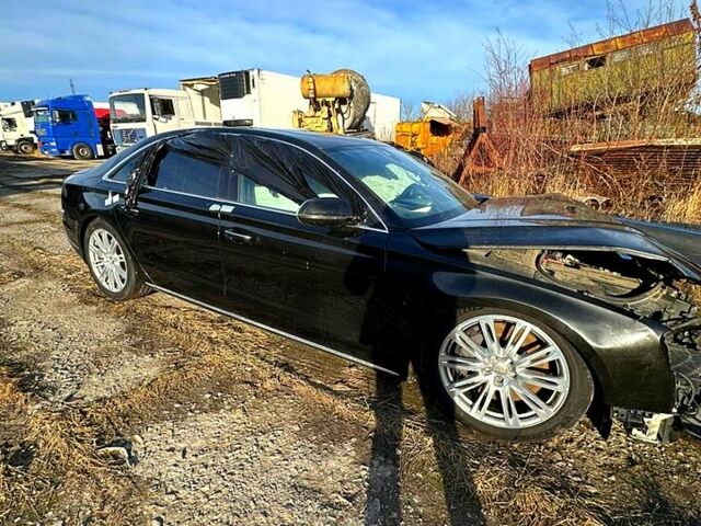 Ауди А8, объемом двигателя 42 л и пробегом 140 тыс. км за 13500 $, фото 1 на Automoto.ua