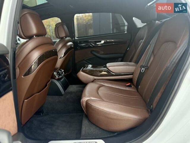 Ауді A8, об'ємом двигуна 3 л та пробігом 205 тис. км за 18400 $, фото 61 на Automoto.ua