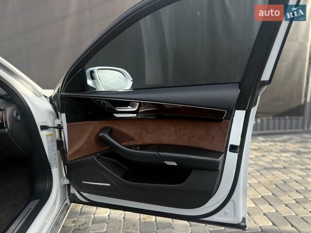 Ауді A8, об'ємом двигуна 3 л та пробігом 205 тис. км за 18400 $, фото 54 на Automoto.ua