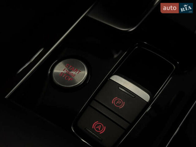 Ауді A8, об'ємом двигуна 0 л та пробігом 114 тис. км за 32999 $, фото 32 на Automoto.ua