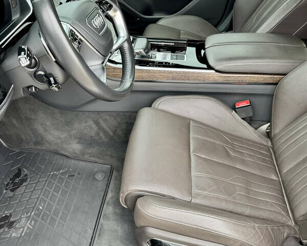 Ауди А8, объемом двигателя 3 л и пробегом 140 тыс. км за 45500 $, фото 28 на Automoto.ua