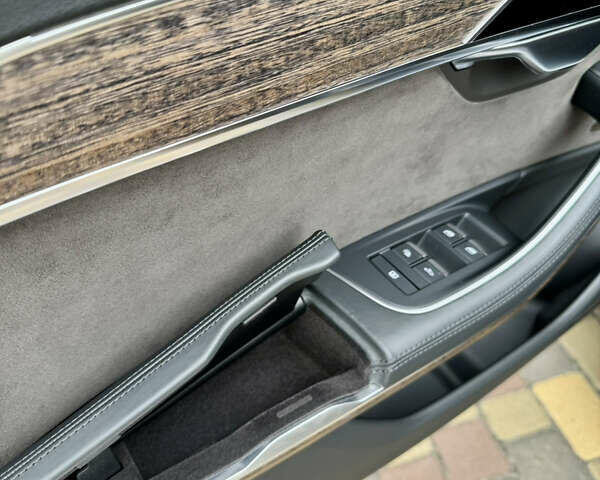 Ауди А8, объемом двигателя 3 л и пробегом 140 тыс. км за 45500 $, фото 30 на Automoto.ua