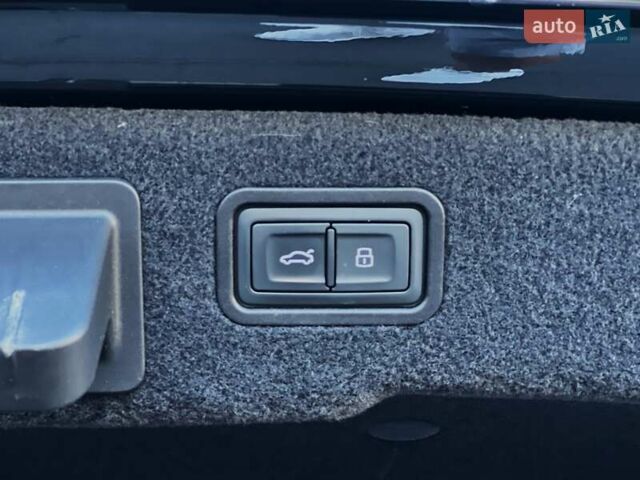 Ауди А8, объемом двигателя 3 л и пробегом 57 тыс. км за 71999 $, фото 21 на Automoto.ua