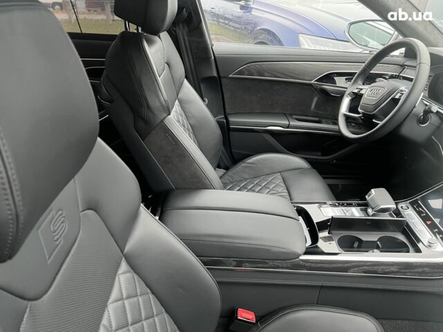 Ауді A8, об'ємом двигуна 3.96 л та пробігом 24 тис. км за 100855 $, фото 17 на Automoto.ua