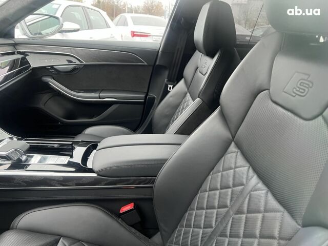 Ауді A8, об'ємом двигуна 3.96 л та пробігом 24 тис. км за 100855 $, фото 24 на Automoto.ua