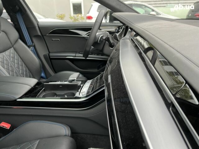 Ауді A8, об'ємом двигуна 3 л та пробігом 20 тис. км за 108463 $, фото 1 на Automoto.ua