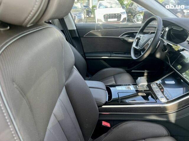 Ауди А8, объемом двигателя 3 л и пробегом 8 тыс. км за 102811 $, фото 7 на Automoto.ua
