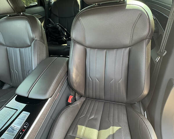 Ауди А8, объемом двигателя 3 л и пробегом 92 тыс. км за 98000 $, фото 44 на Automoto.ua