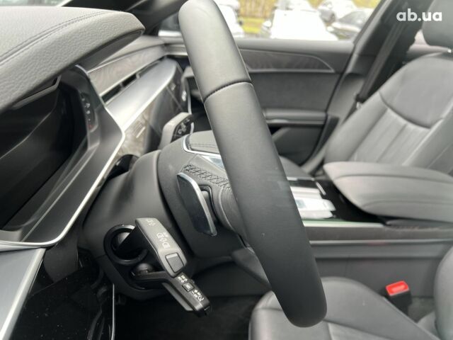 Ауди А8, объемом двигателя 3 л и пробегом 13 тыс. км за 94986 $, фото 4 на Automoto.ua