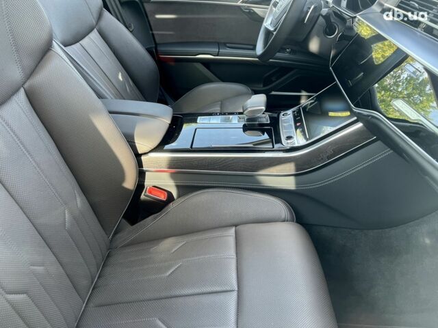 Ауди А8, объемом двигателя 3 л и пробегом 8 тыс. км за 102811 $, фото 13 на Automoto.ua