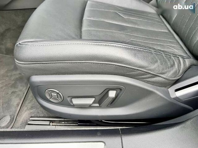 Ауді A8, об'ємом двигуна 3 л та пробігом 62 тис. км за 82999 $, фото 19 на Automoto.ua
