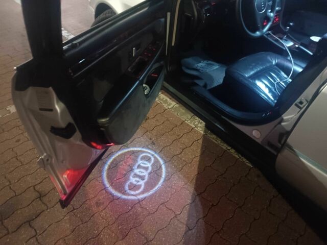 Ауди А8 2002 в Костополе на Automoto.ua Серый Ауди А8, объемом двигателя 3.3 л и пробегом 300 тыс. км за 4300 $, фото 10 на Automoto.ua