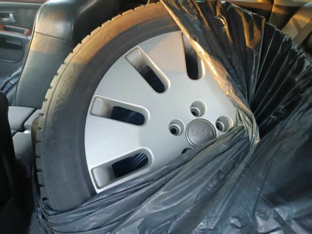 Ауди А8 2002 в Костополе на Automoto.ua Серый Ауди А8, объемом двигателя 3.3 л и пробегом 300 тыс. км за 4300 $, фото 20 на Automoto.ua