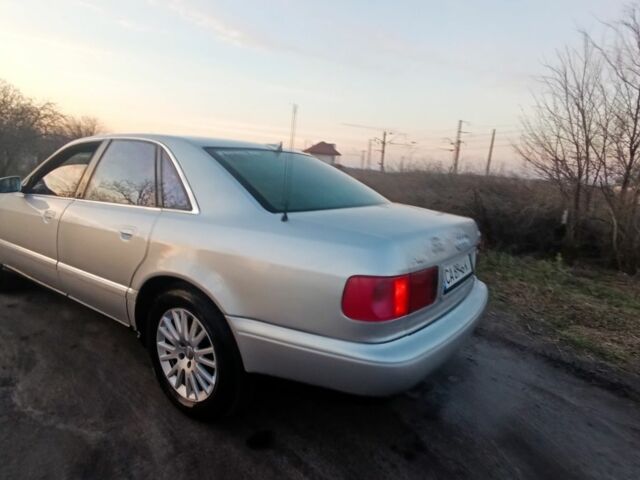 Серый Ауди А8, объемом двигателя 4.2 л и пробегом 222 тыс. км за 3600 $, фото 5 на Automoto.ua