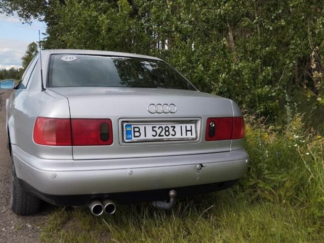 Серый Ауди А8, объемом двигателя 4.2 л и пробегом 456 тыс. км за 4000 $, фото 2 на Automoto.ua