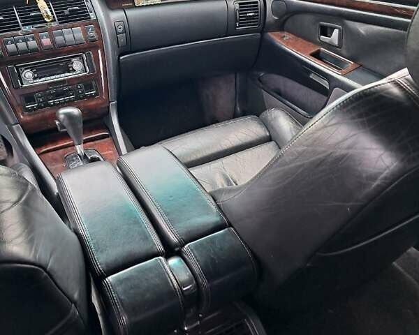 Сірий Ауді A8, об'ємом двигуна 4.2 л та пробігом 331 тис. км за 5000 $, фото 7 на Automoto.ua