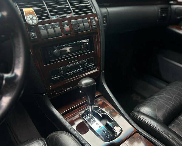 Серый Ауди А8, объемом двигателя 4.17 л и пробегом 500 тыс. км за 4900 $, фото 14 на Automoto.ua