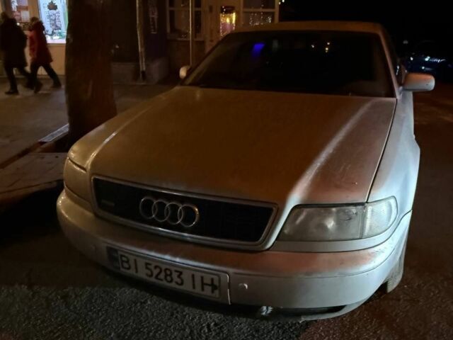 Серый Ауди А8, объемом двигателя 4.2 л и пробегом 456 тыс. км за 4000 $, фото 11 на Automoto.ua