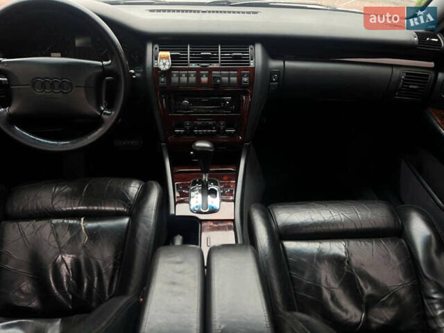 Серый Ауди А8, объемом двигателя 4.17 л и пробегом 500 тыс. км за 4900 $, фото 12 на Automoto.ua