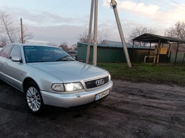 Серый Ауди А8, объемом двигателя 4.2 л и пробегом 222 тыс. км за 3600 $, фото 2 на Automoto.ua