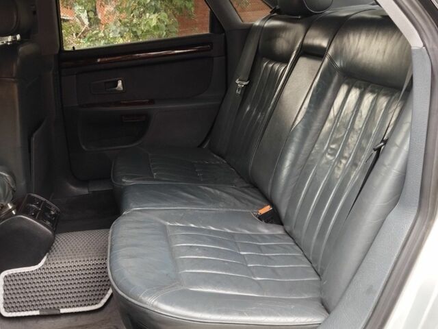 Серый Ауди А8, объемом двигателя 4.2 л и пробегом 456 тыс. км за 4000 $, фото 6 на Automoto.ua