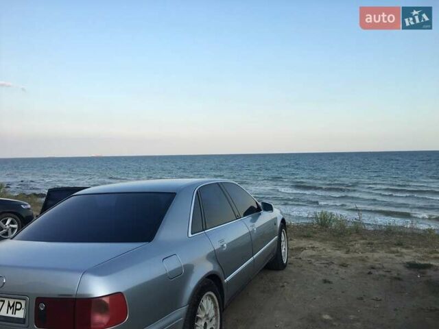 Серый Ауди А8, объемом двигателя 4.2 л и пробегом 400 тыс. км за 5500 $, фото 1 на Automoto.ua