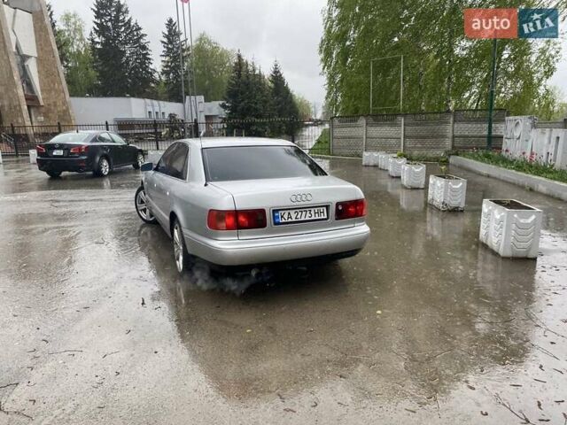 Серый Ауди А8, объемом двигателя 4.2 л и пробегом 400 тыс. км за 5500 $, фото 4 на Automoto.ua