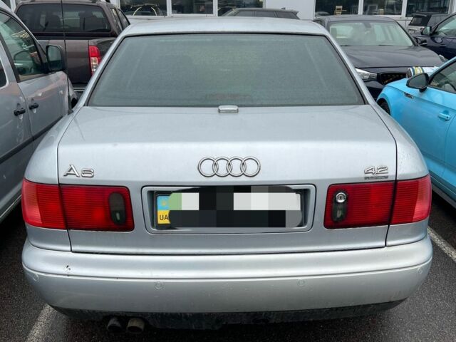 Сірий Ауді A8, об'ємом двигуна 3.7 л та пробігом 260 тис. км за 2300 $, фото 2 на Automoto.ua