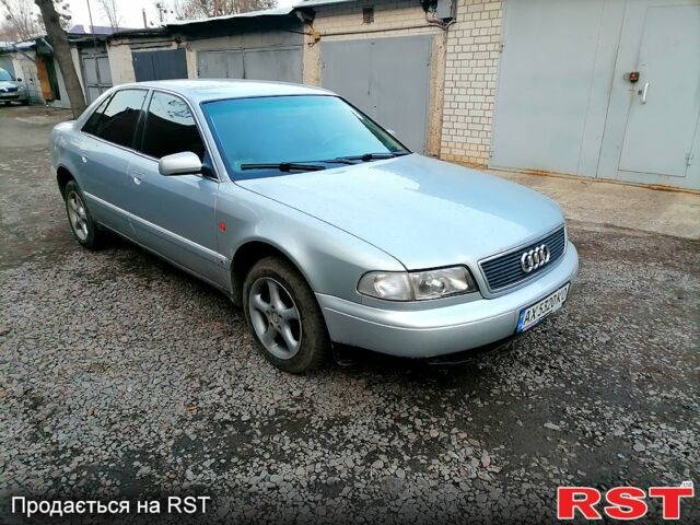 Сірий Ауді A8, об'ємом двигуна 2.8 л та пробігом 350 тис. км за 4000 $, фото 1 на Automoto.ua