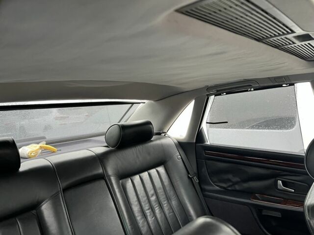 Сірий Ауді A8, об'ємом двигуна 3.7 л та пробігом 260 тис. км за 2300 $, фото 4 на Automoto.ua