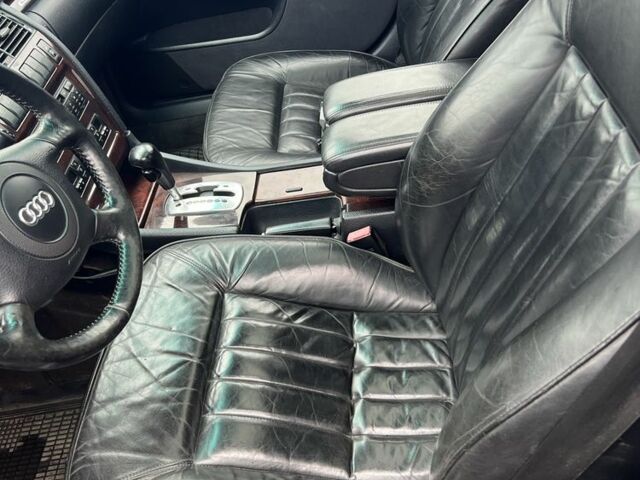 Сірий Ауді A8, об'ємом двигуна 3.7 л та пробігом 260 тис. км за 2300 $, фото 3 на Automoto.ua