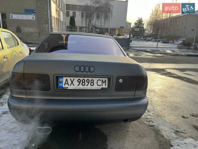 Серый Ауди А8, объемом двигателя 4.2 л и пробегом 370 тыс. км за 4400 $, фото 8 на Automoto.ua