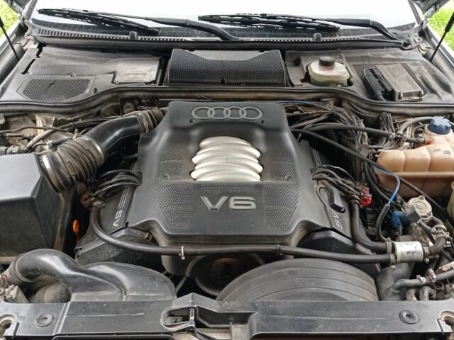 Серый Ауди А8, объемом двигателя 0 л и пробегом 328 тыс. км за 24 $, фото 5 на Automoto.ua