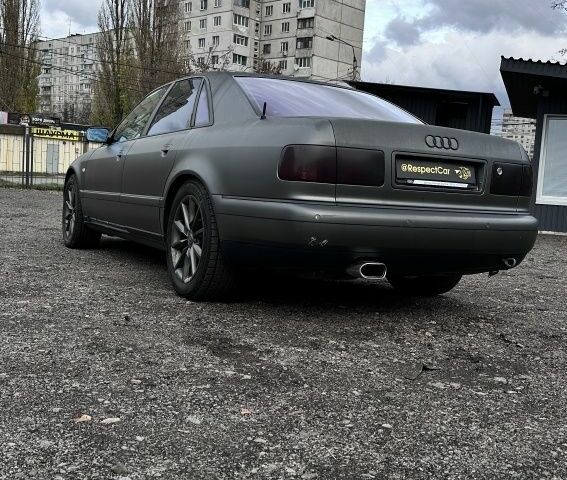 Сірий Ауді A8, об'ємом двигуна 4.2 л та пробігом 388 тис. км за 4250 $, фото 2 на Automoto.ua