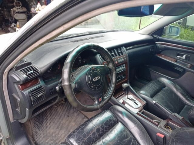 Серый Ауди А8, объемом двигателя 0 л и пробегом 328 тыс. км за 24 $, фото 6 на Automoto.ua