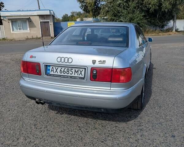 Сірий Ауді A8, об'ємом двигуна 4.2 л та пробігом 400 тис. км за 5500 $, фото 7 на Automoto.ua