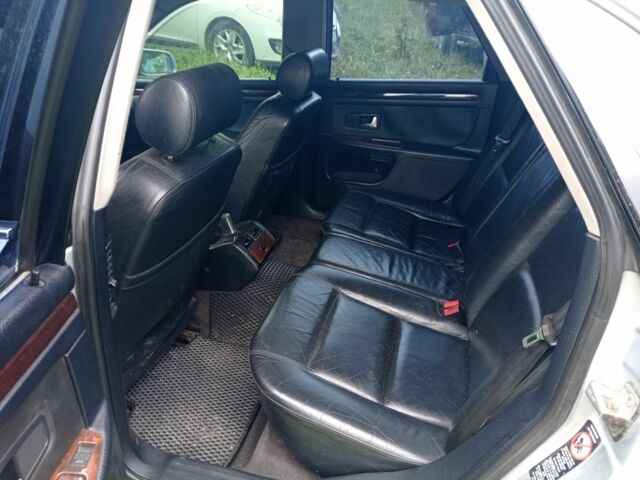 Серый Ауди А8, объемом двигателя 0 л и пробегом 328 тыс. км за 24 $, фото 4 на Automoto.ua