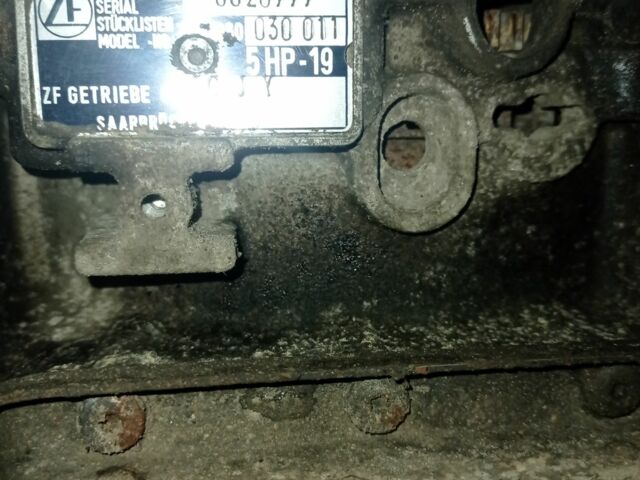 Сірий Ауді A8, об'ємом двигуна 0 л та пробігом 328 тис. км за 1000 $, фото 2 на Automoto.ua