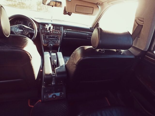 Сірий Ауді A8, об'ємом двигуна 3.7 л та пробігом 370 тис. км за 3500 $, фото 6 на Automoto.ua
